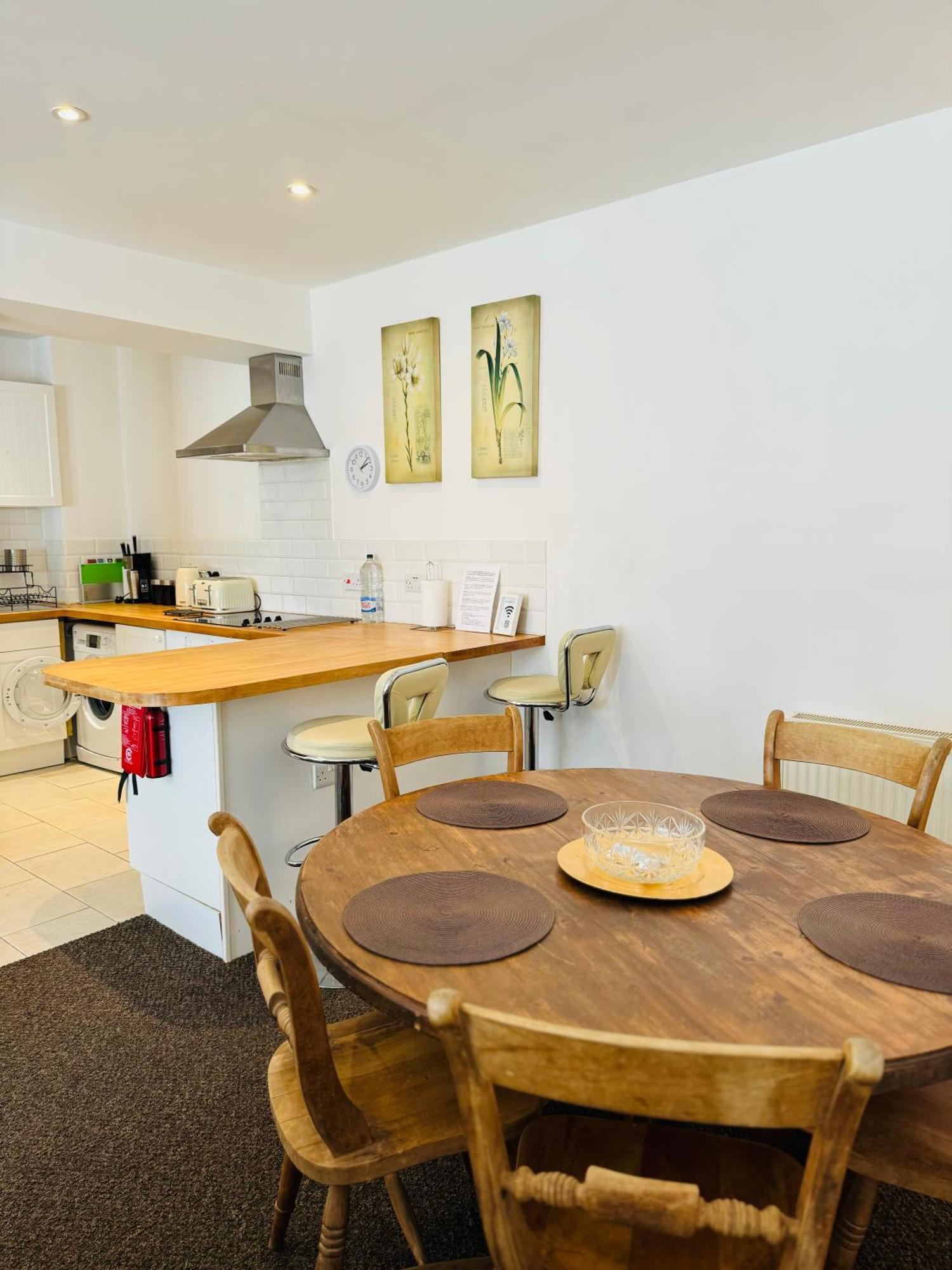 Modern House In Central St Leonards Гастингс Экстерьер фото